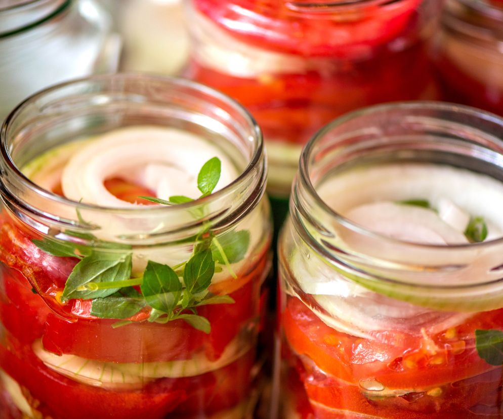 Pomidory w słoikach na zimę po fińsku jak świeże 
