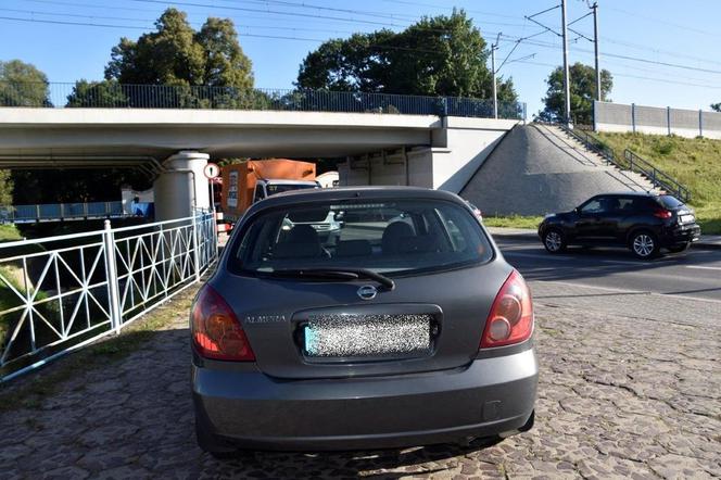 Tarnów. Pijany kierowca zablokował wiadukt na Tuchowskiej. Wydmuchał ponad sześć promili!