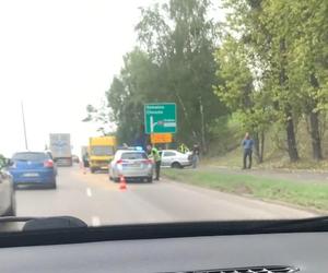 Zderzenie pięciu aut na obwodnicy Piekar Śląskich. Trzy kolizje jedna po drugiej