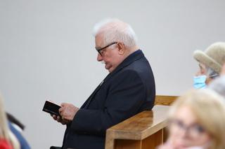 Lech Wałęsa na mszy świętej