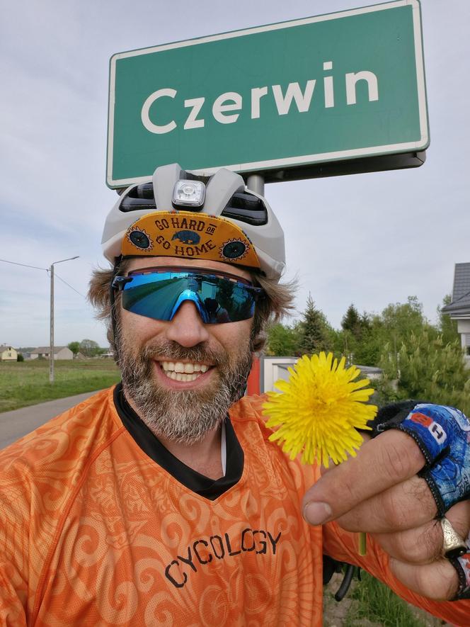 Kamil Lemieszewski: Znany aktor pedałował w majówkę ponad 300 km, żeby pomóc dzieciakom!