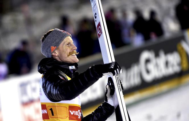 Mistrz olimpijski w skokach narciarskich zostanie ojcem. Czeka na narodziny dziewczynki [ZDJĘCIA]