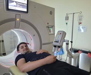 Lekarze zdiagnozowali u pana Przemysława rzadkie mutacje genetyczne. „Toczę nierówną walkę”