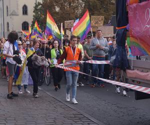 II Marsz Równości w Bydgoszczy pod hasłem Wybierz miłość” [ZDJĘCIA]