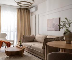 Beżowy salon z charakterem. Inspiracje, zdjęcia i sprawdzone rozwiązania