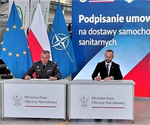 Umowa AMZ Kutno - Ambulansy wielonoszowe 4x4