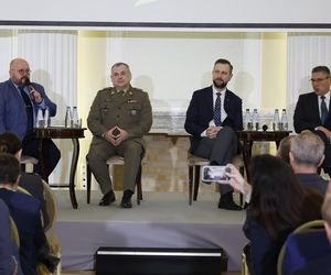 Gen. Wiesław Kukuła na konferencji „Przyszłość Sił Powietrznych RP” Portalu Obronnego