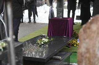 Zapłakana Sonia Bohosiewicz na pogrzebie teścia. Smutek, że aż serce się kroi 