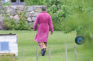 Polacy puścili go w szlafroku