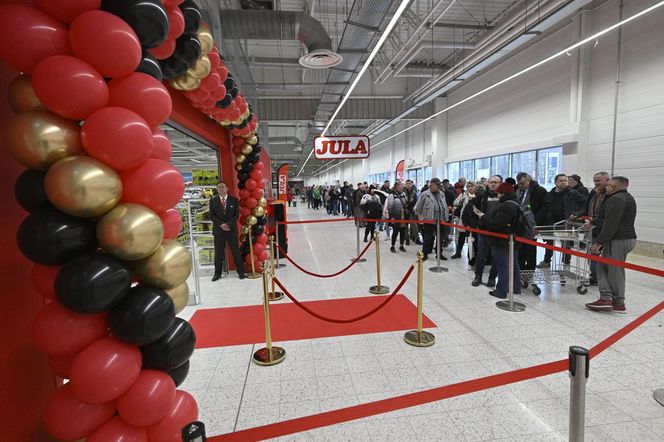 Wielkie otwarcie sklepu szwedzkiego giganta w Warszawie. Były gigantyczne promocje i długie kolejki