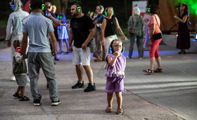 Silent Disco rozgrzało Starachowice! Sprawdź, jak bawili się mieszkańcy na wyjątkowej imprezie
