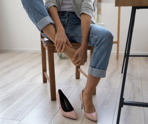 Siedzisz 8 godz. przy biurku? Niektóre mięśnie mogą ulec skróceniu