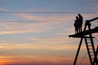 Najdłuższa tyrolka w Polsce znajduje się w Tarnobrzegu. Czy jest dla dzieci? Ile kosztuje? Atrakcje w pobliżu