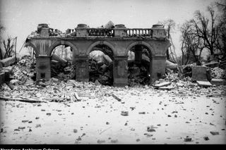 Upiorne wyzwolenie. 80 lat temu 17 stycznia 1945 do zniszczonej Warszawy weszli żołnierze 1 Armii WP