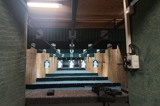 Otwarcie strzelnicy w Zespole Szkół Samochodowych w Toruniu