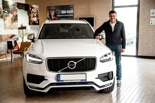 Krzysztof Hołowczyc jeździ Volvo XC90