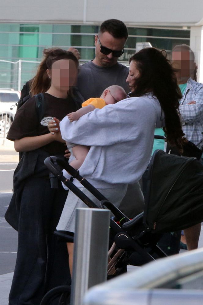 Marcin Hakiel z rodziną lecą na wakacje