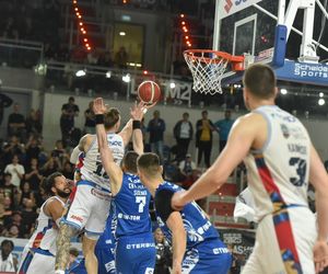 Arriva Polski Cukier Toruń - Anwil Włocławek, zdjęcia kibiców i zawodników z 4. meczu fazy play-off Orlen Basket Ligi