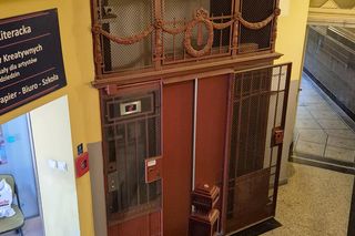 To najstarsza winda w Olsztynie. Jest też jedną z najstarszych w Europie