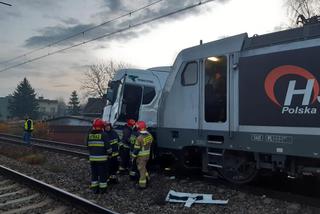 Zderzenie ciężarówki z pociągiem. Ruch kolejowy z Wisłt do Katowic wstrzymany