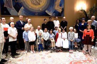 Papież Franciszek gościł chore na raka dzieci z Wrocławia. Nie jesteście sami!