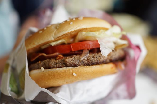 Uratował na stacji benzynowej mężczyznę, który zakrztusił się hamburgerem. Został bohaterem miesiąca