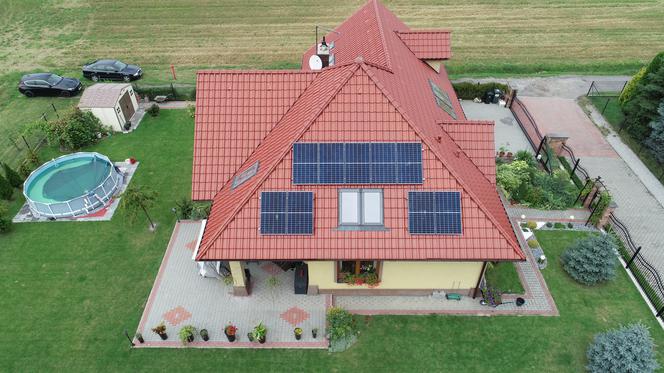Chcesz zaoszczędzić na prądzie? Zainwestuj we własną elektrownię słoneczną!