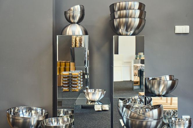 IKEA zaprasza do stołu i jedzenia nowościami i obniżonymi cenami