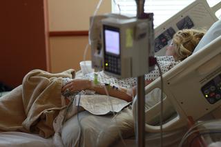 Małopolska: W szpitalach coraz mniej pacjentów z COVID-19 