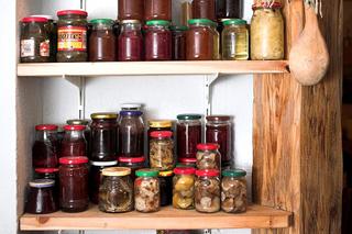 Jak przechowywać przetwory bez piwnicy? 