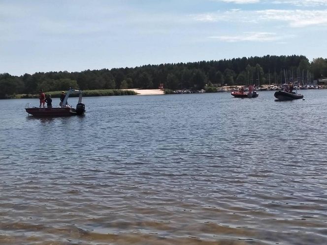 Tragedia nad Zalewem Sulejowskim. Nie żyje 15-letni Kacper. Szkoła żegna swojego ucznia [ZDJĘCIA]