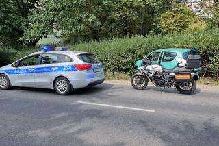 Uderzył w miejski autobus i uciekł. W trakcie pościgu zderzył się z kolejnym autobusem 