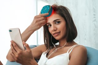 Blask i zdrowie włosów latem