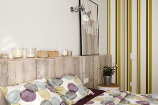Zagłówek łóżka z drewna z odzysku