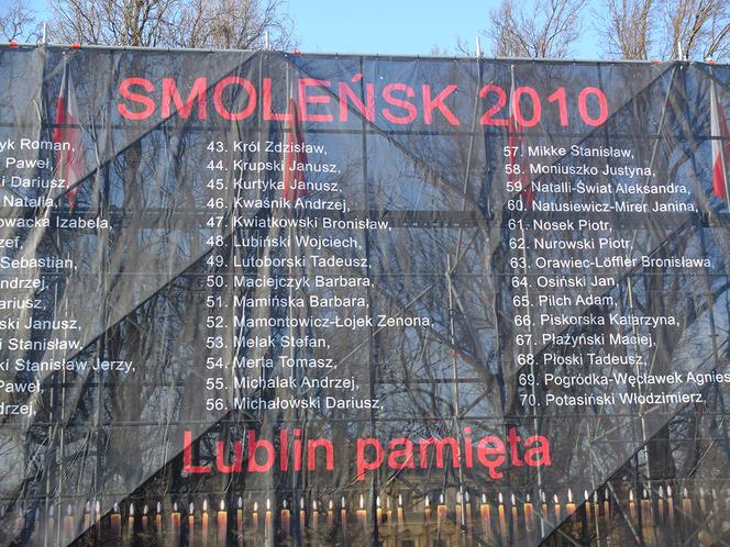 11 rocznica katastrofy smoleńskiej. Z powodu obostrzeń sanitarnych uroczystości w Lublinie były bardzo skromne 