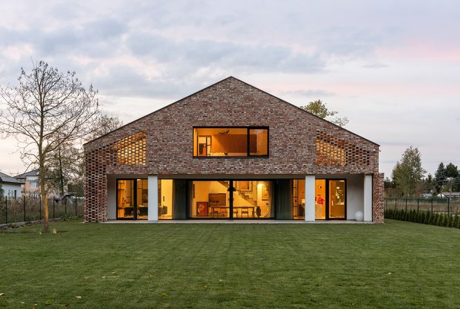 Dom ze starej stodoły projektu Wrzeszcz Architekci