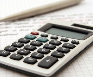 Egzamin ósmoklasisty 2025. Uczniowie zmierzyli się z matematyką. Co pojawiło się na teście?