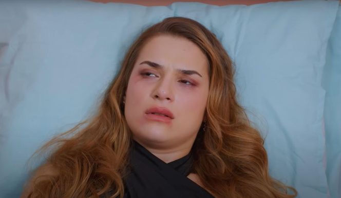 Naciye przypadkiem zabija Alpera, a Seda zakrada się do domu Gonul, by pozbyć się Zeynep.