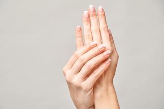 Jak jesienią i zimą zadbać o skórę dłoni? Te triki musisz znać 