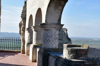  Zamek bastejowy w Janowcu