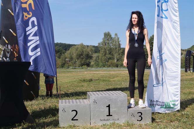 Jump and Run 2023 w Bydgoszczy. Bieg z dmuchanymi przeszkodami przyciągnął tłumy