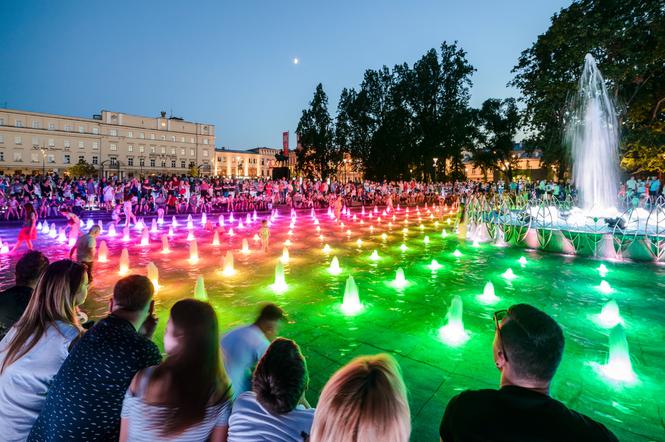 Wracają pokazy fontanny multimedialnej na Placu Litewskim