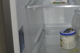 Mama trzymała narkotyki syna w lodówce i wiaderku. Policja zabezpieczyła łącznie ponad 2 tys. porcji