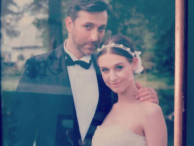 BrzydUla 2 sezon. Tajemnicze zdjęcie ze ślubu Uli i Marka! Wreszcie wyjdzie na jaw czy wzięli ślub w kościele