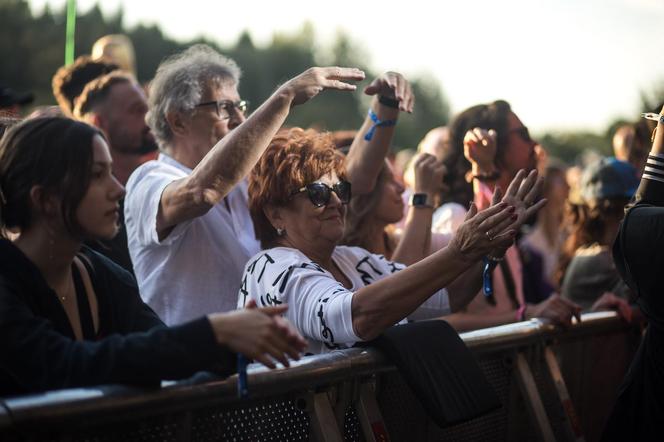 2. Dzień OFF Festivalu w Katowicach: Wzruszenie Edyty Bartosiewicz, niezapomniany koncert Grace Jones