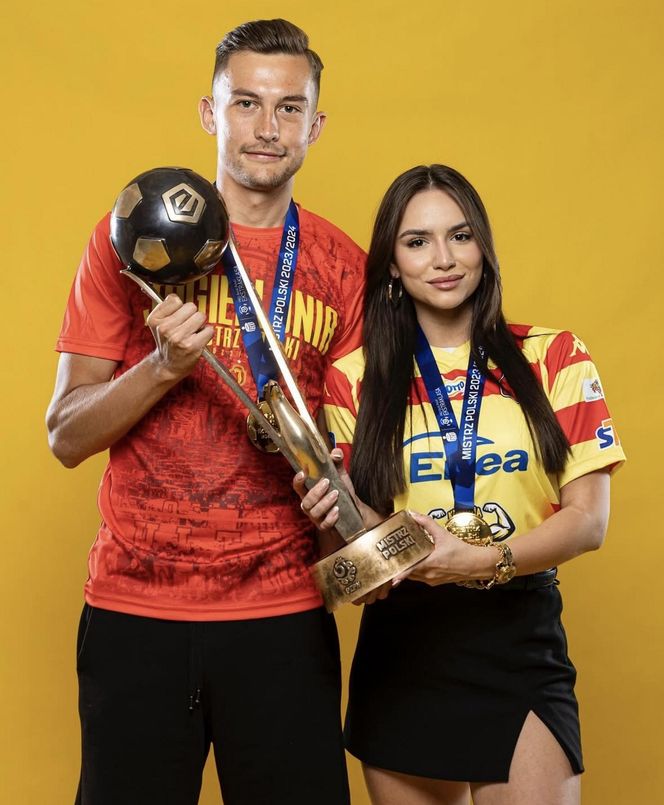 Bartłomiej Wdowik z dziewczyną 