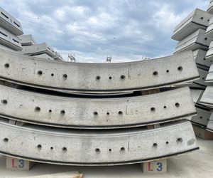 Betonowe elementy do budowy pierścieni tworzących obudowę nowego tunelu na S19