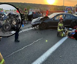 Koszmarny wypadek na DK9. Mercedes zderzył się z fiatem punto. Nie żyje pięć osób, wśród ofiar nastolatkowie