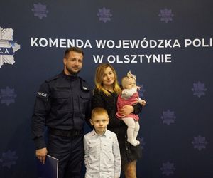 Nowi policjanci wypowiedzieli słowa przysięgi. Na Warmii i Mazurach rekrutacja wciąż trwa [ZDJĘCIA]