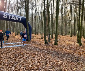 Niebieski Bieg Niepodległości. Przebiegli 10 km by uczcić niepodległą Polskę